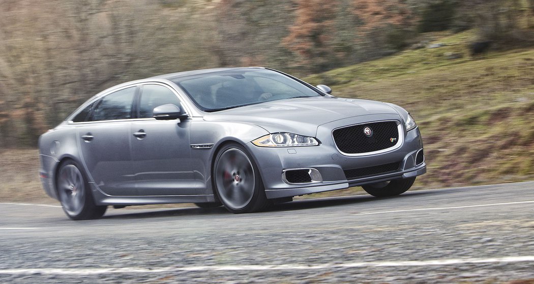 Jaguar XJR