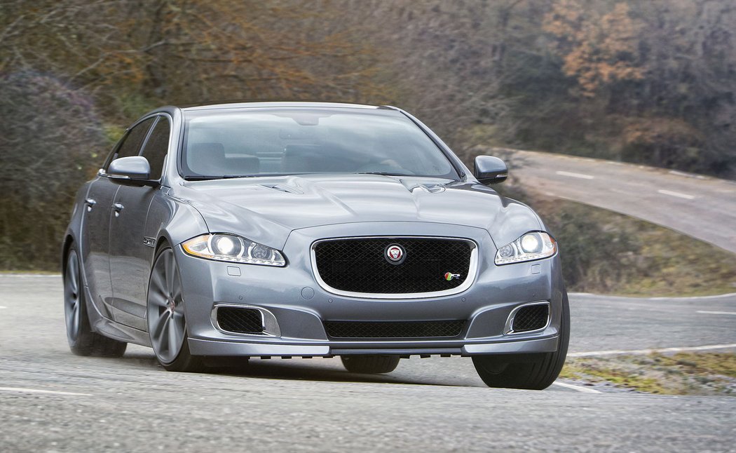 Jaguar XJR