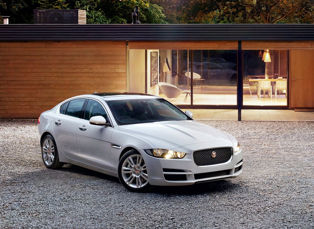 Jaguar XE