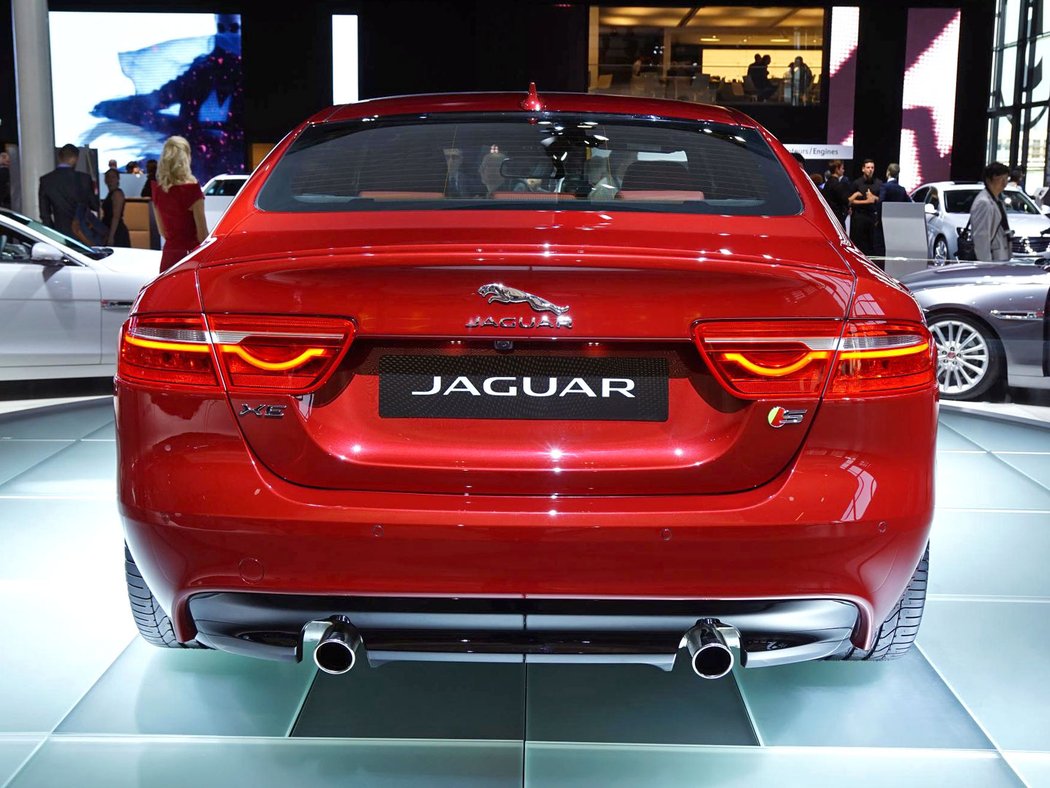 Jaguar XE