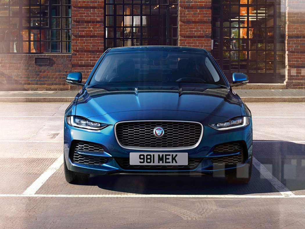 Jaguar XE