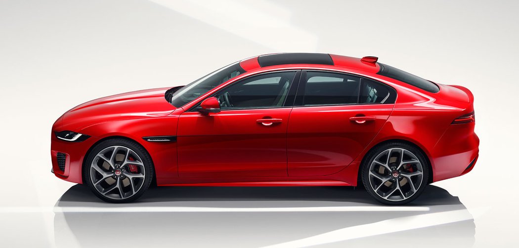 Jaguar XE