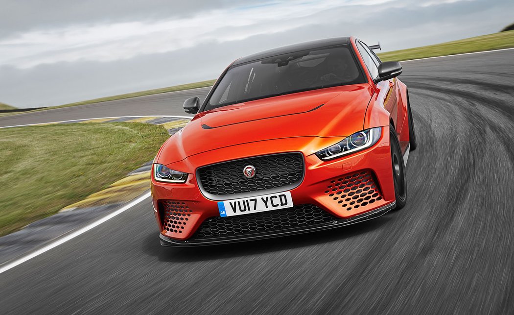 Jaguar XE SV Project 8