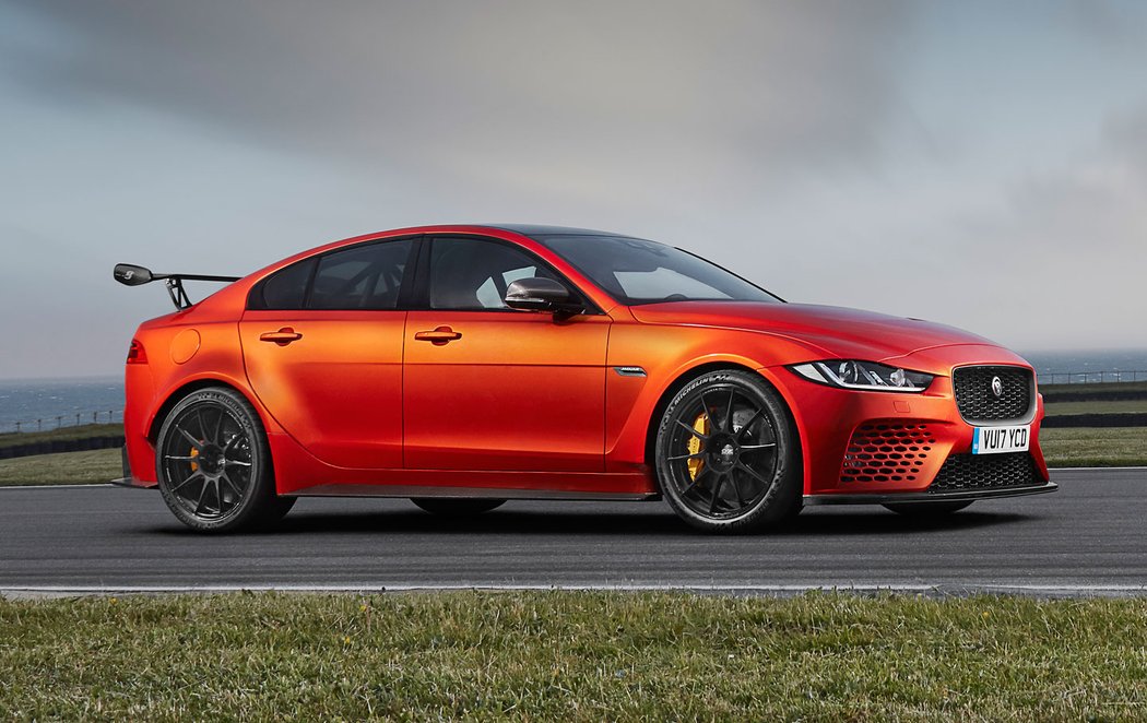 Jaguar XE SV Project 8