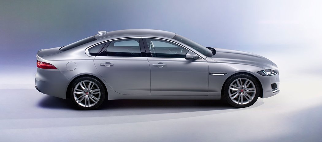 Jaguar XF