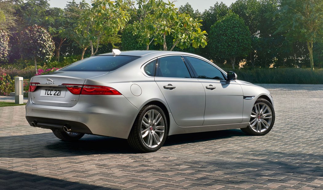 Jaguar XF