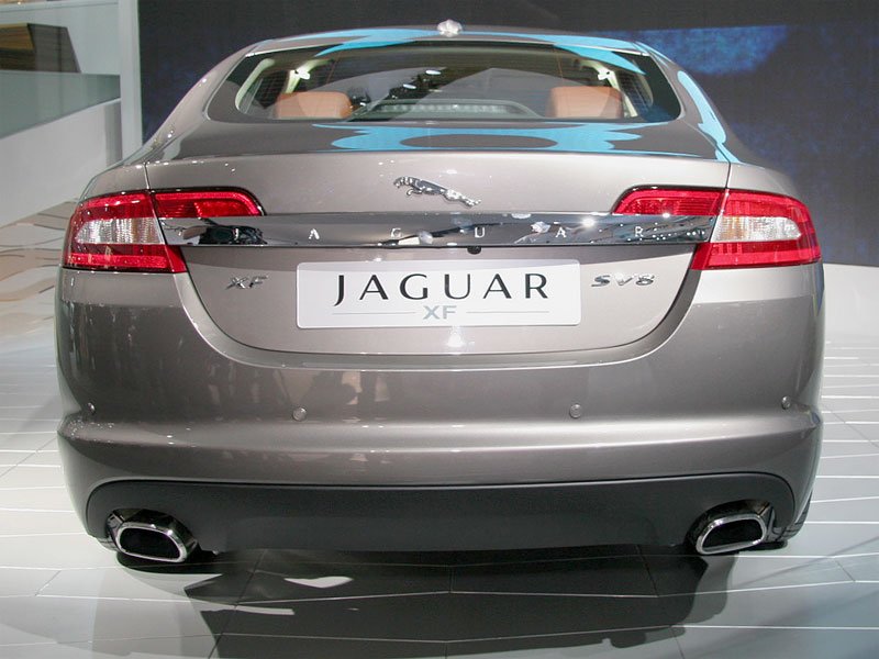 jaguar novemodely vyssistredni