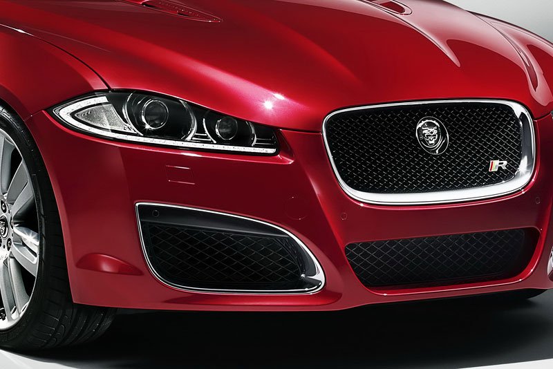 jaguar novemodely vyssistredni