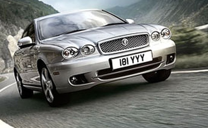 Jaguar: S kompaktním sedanem proti novému BMW 3