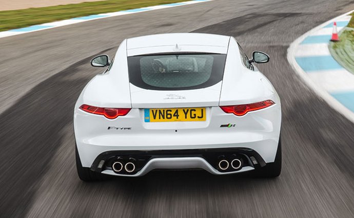 Jaguar F-Type SVR vznikne, bude mít přes 600 koní