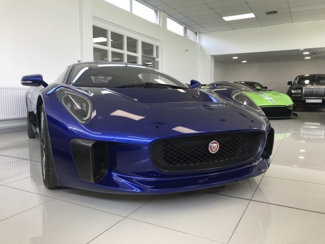 Jaguar C-X75 z bondovky Spectre