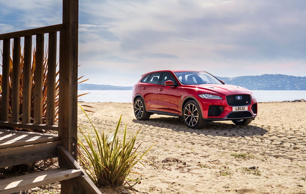 Jaguar F-Pace SVR