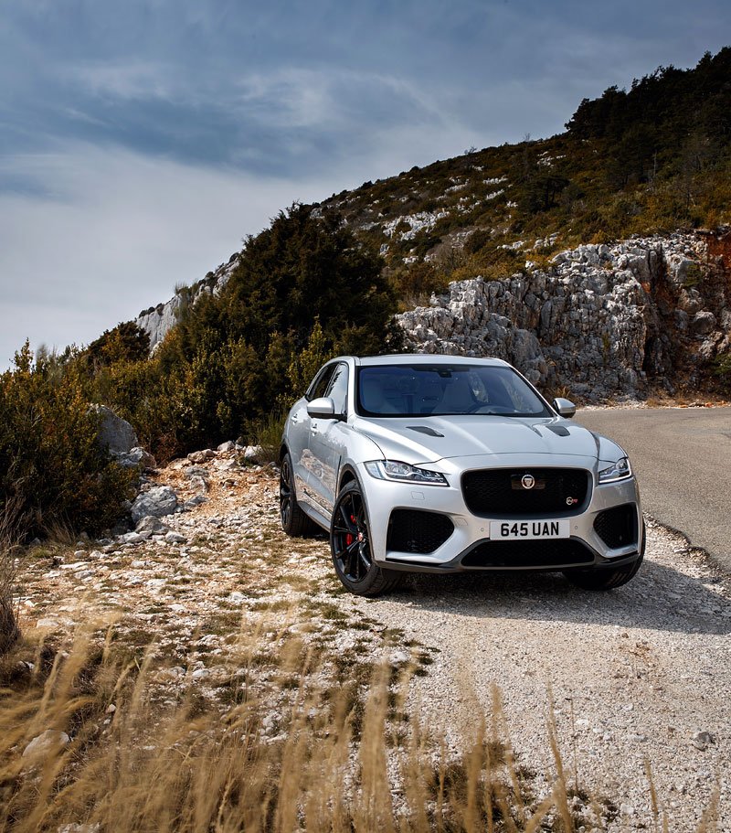 Jaguar F-Pace SVR