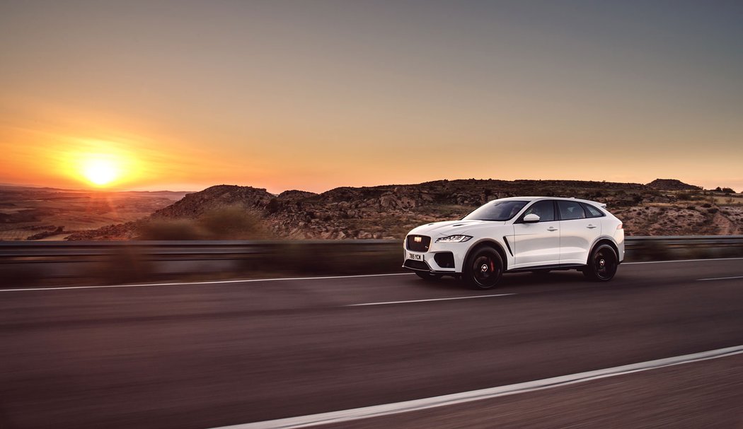 Jaguar F-Pace SVR