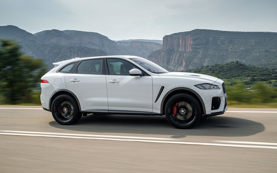 Jaguar F-Pace SVR