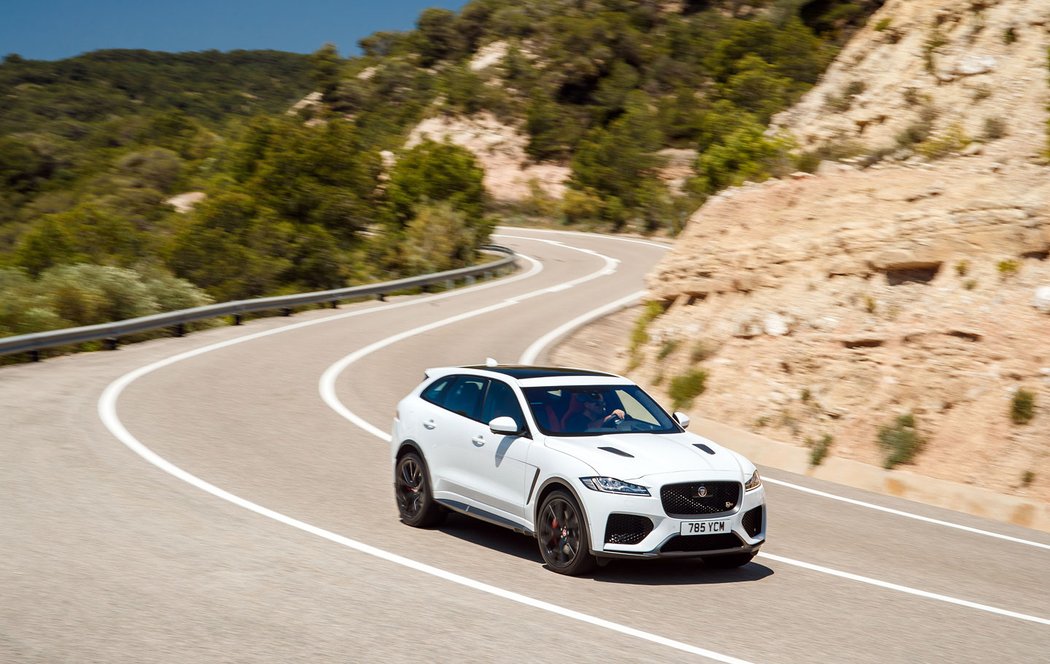 Jaguar F-Pace SVR