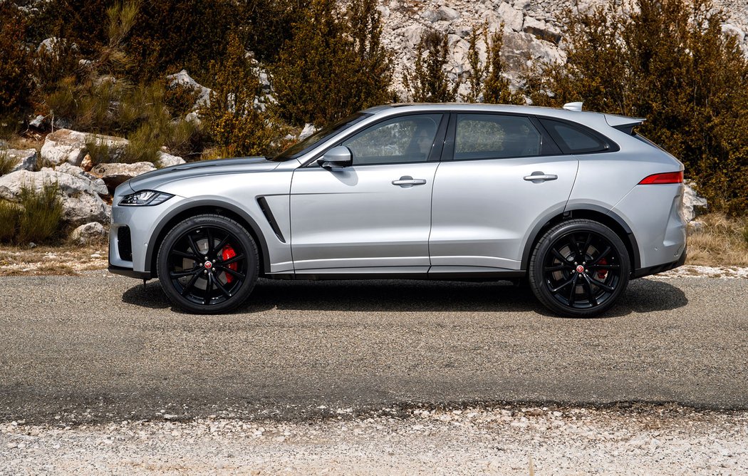 Jaguar F-Pace SVR