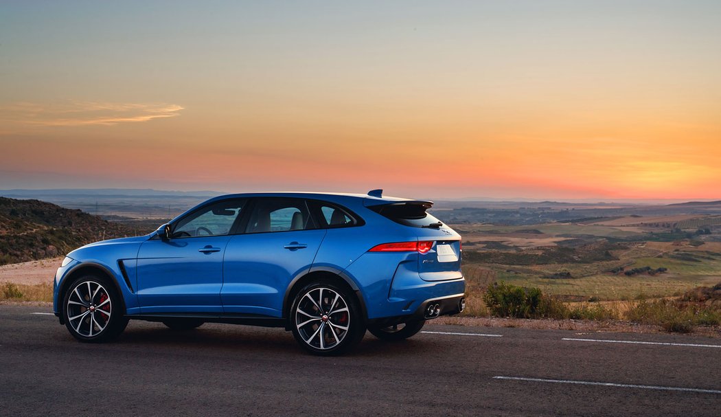 Jaguar F-Pace SVR