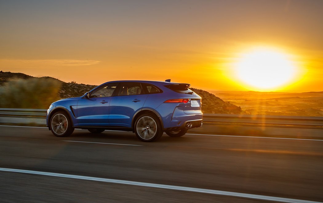 Jaguar F-Pace SVR