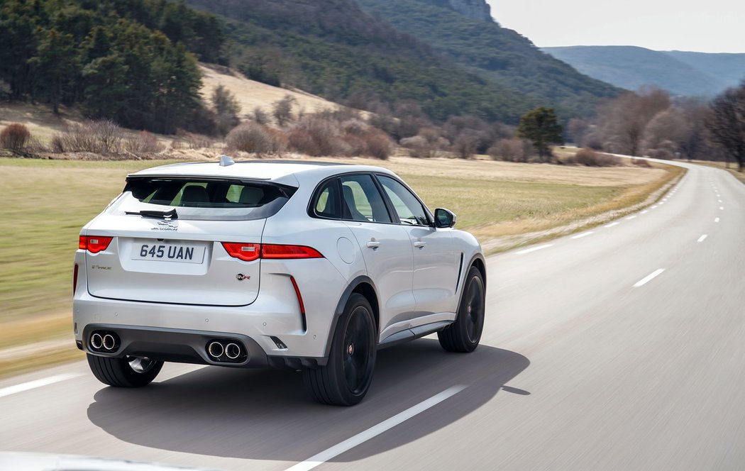 Jaguar F-Pace SVR