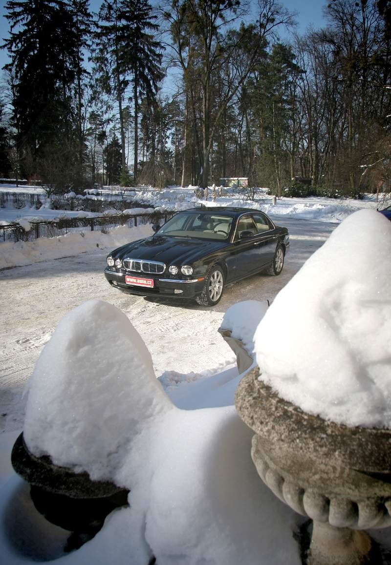 Jaguar XJ