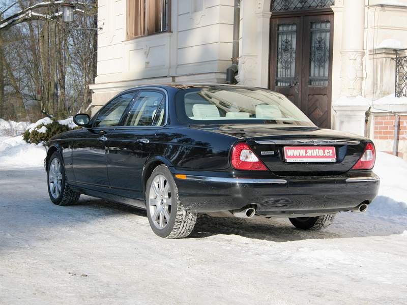 Jaguar XJ