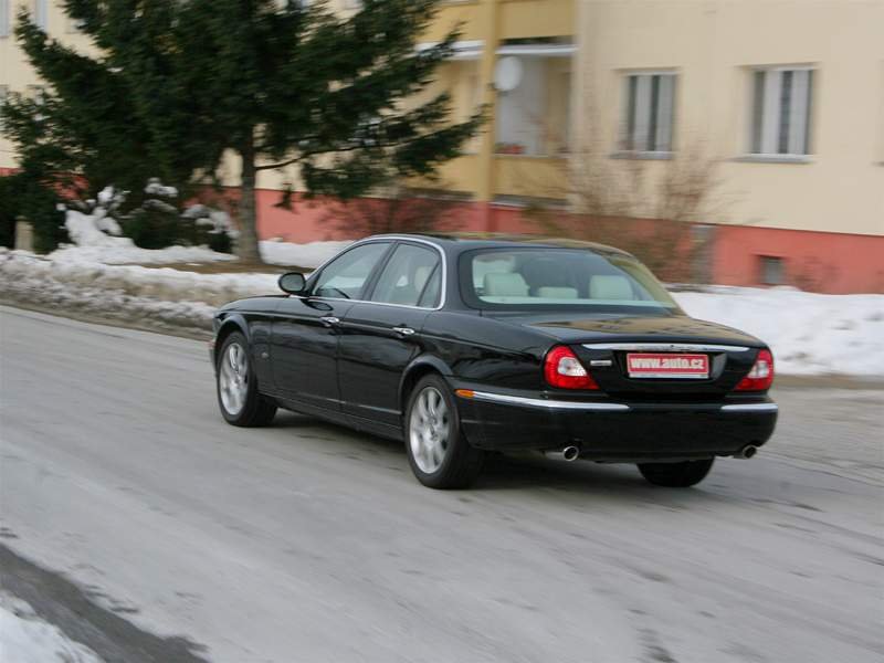 Jaguar XJ