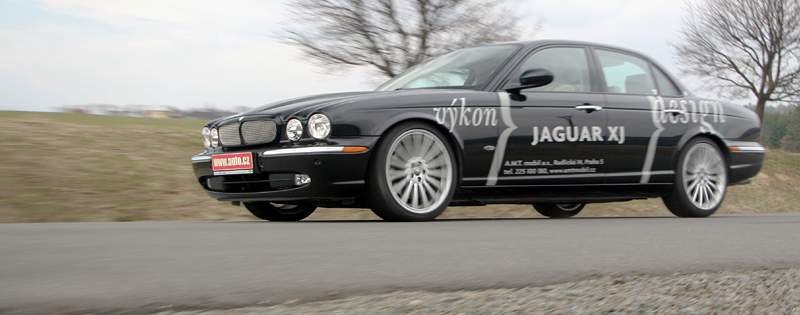 Jaguar XJR