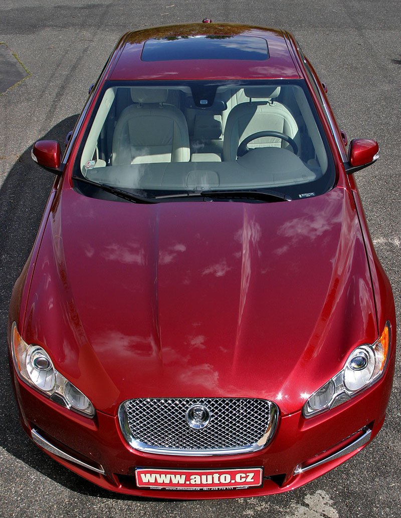 jaguar testy luxusni