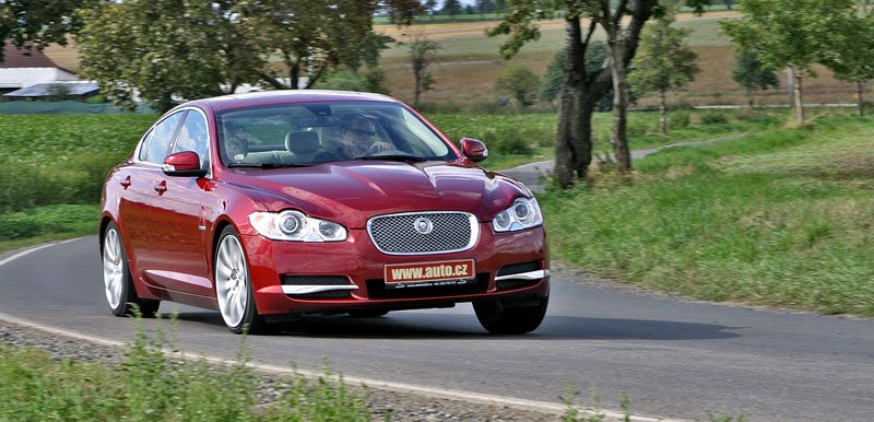 jaguar testy luxusni