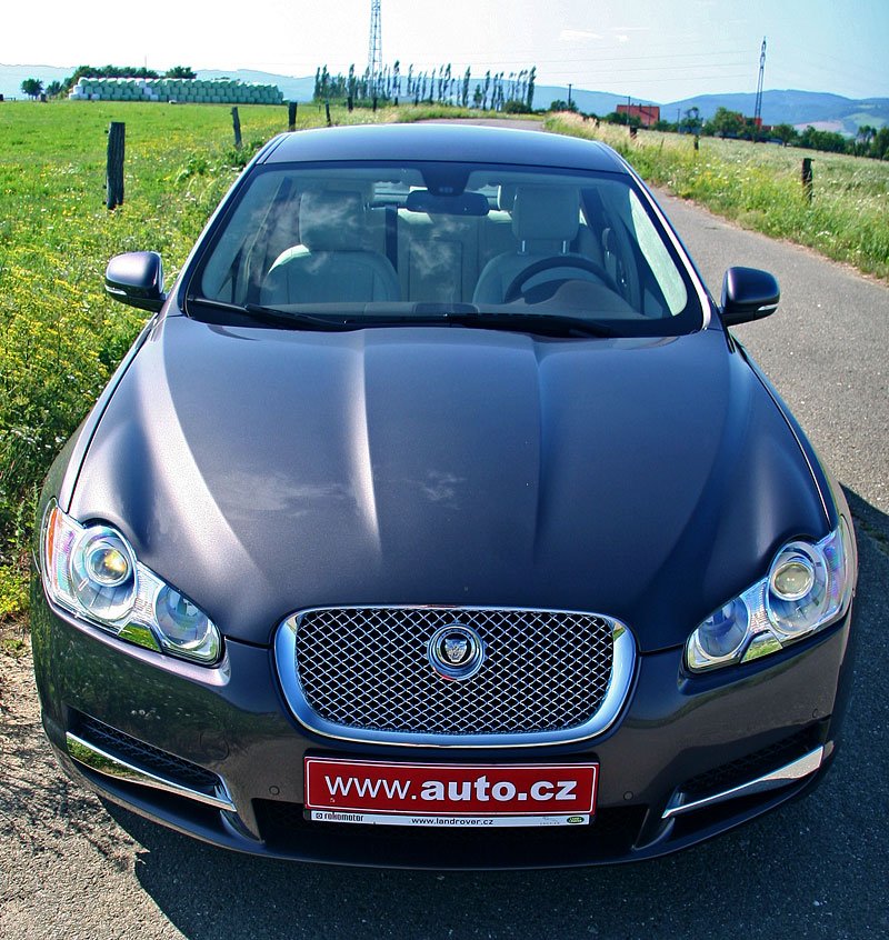 jaguar testy luxusni