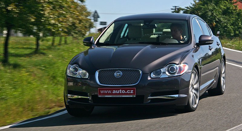 jaguar testy luxusni