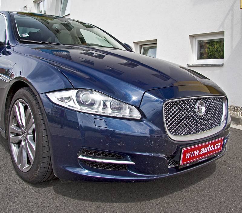 Jaguar XJ