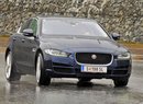 Jaguar XE 20t (147 kW) – Čekání na vlastní zdroje