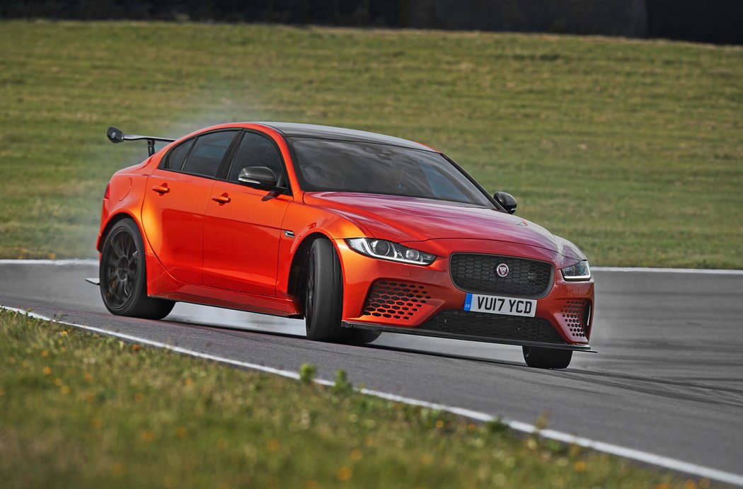 Jaguar XE SV Project 8