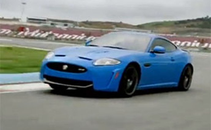 Video: Jaguar XKR-S – Rychlé kolo v Portugalsku