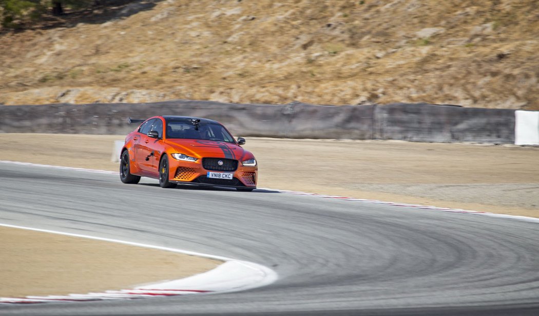 Jaguar XE SV Project 8