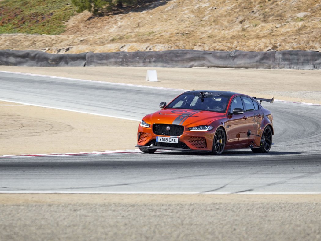 Jaguar XE SV Project 8