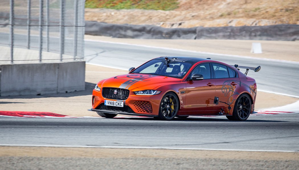 Jaguar XE SV Project 8