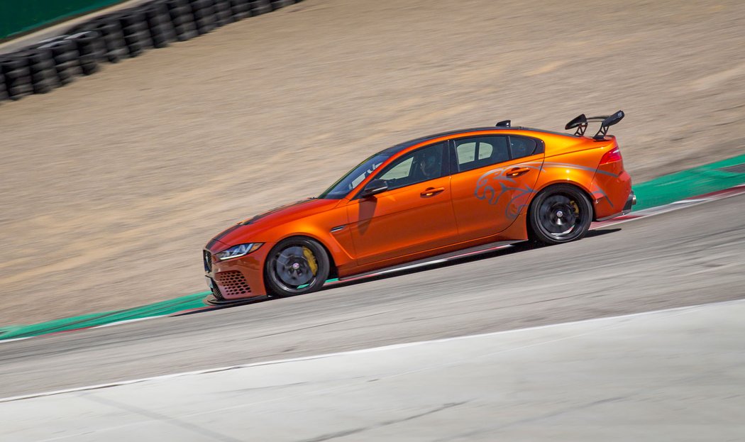 Jaguar XE SV Project 8