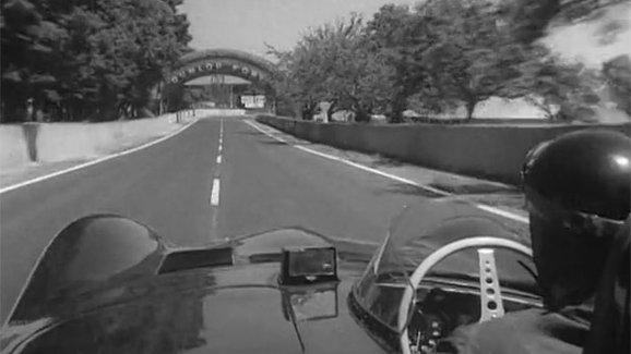 Video: Jedno kolo Le Mans 1956 s Mike Hawthornem v Jaguaru D-Type