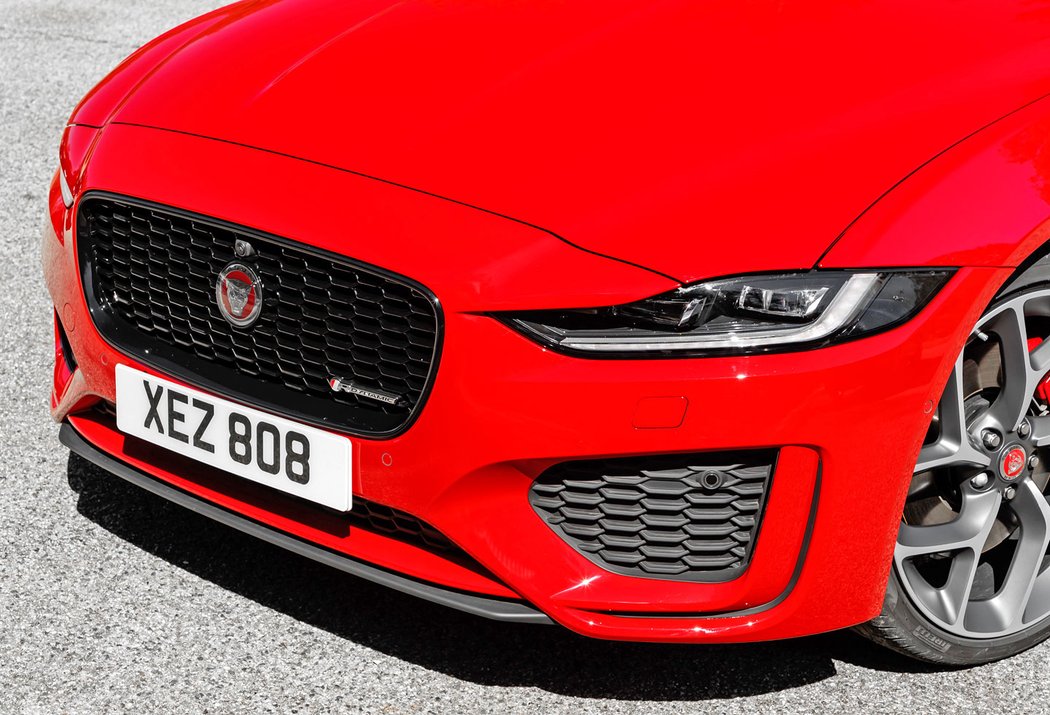 Jaguar XE