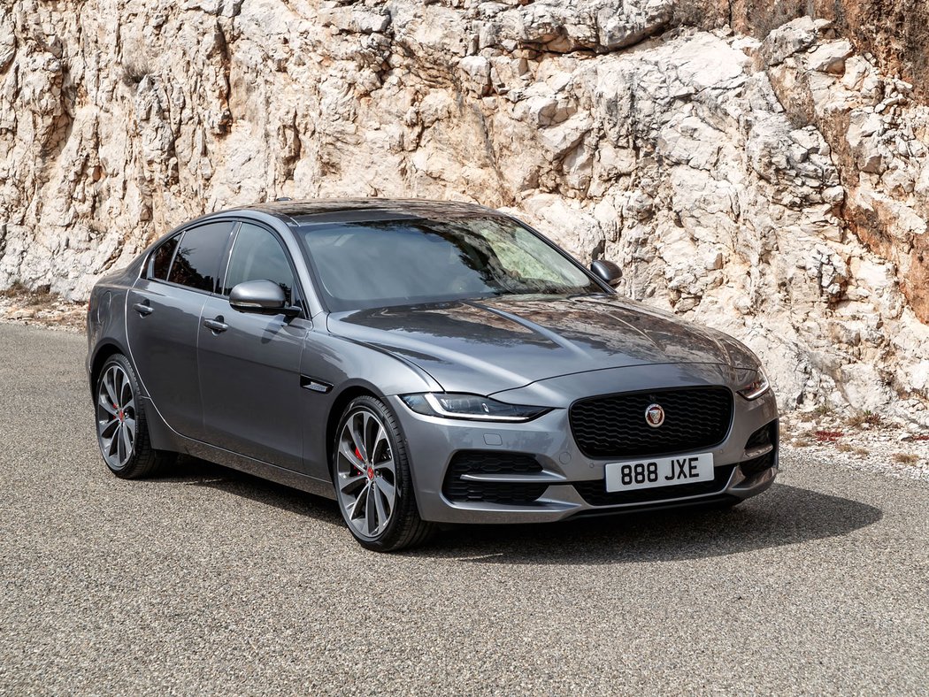 Jaguar XE