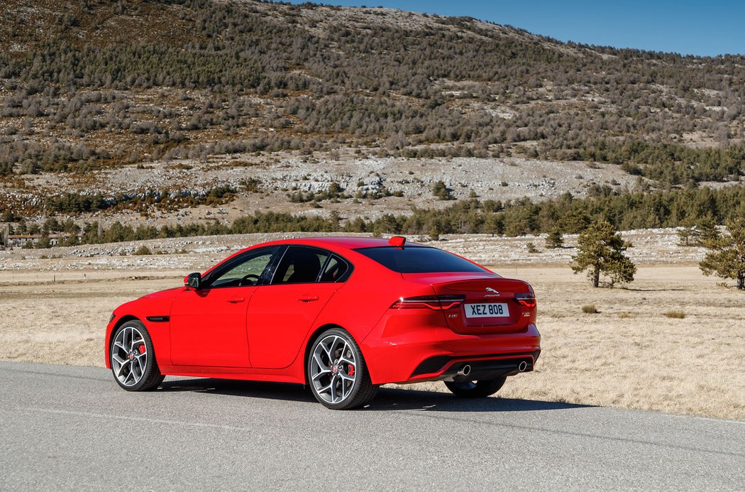 Jaguar XE