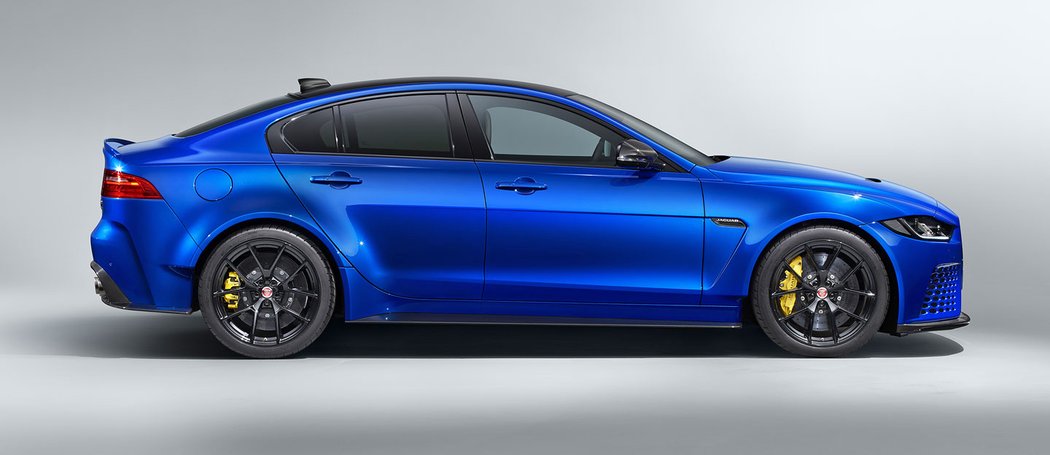 Jaguar XE SV Project 8