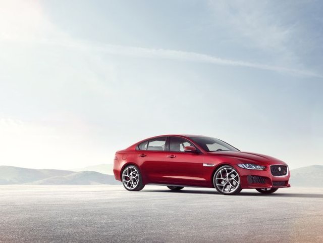 Jaguar XE