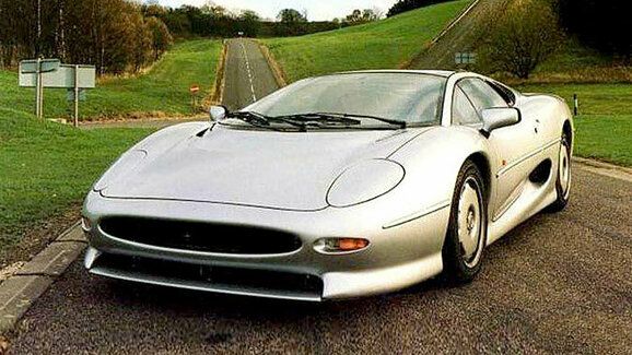 Jaguar XJ220: Supersportovní kočka byla nejrychlejším produkčním autem světa