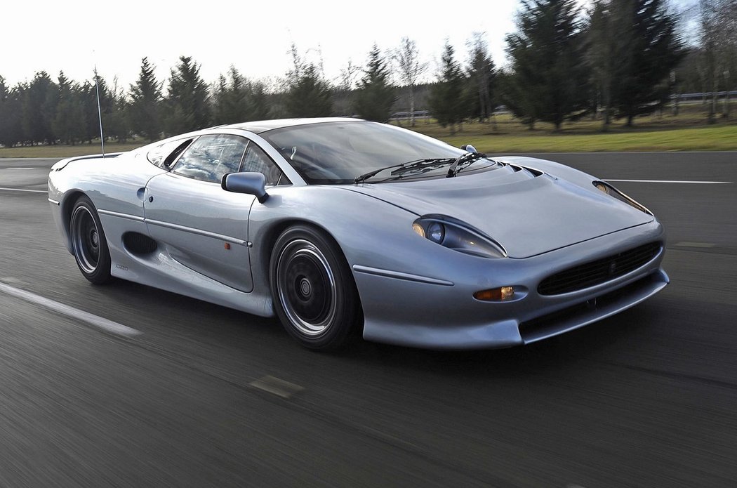 Jaguar XJ220