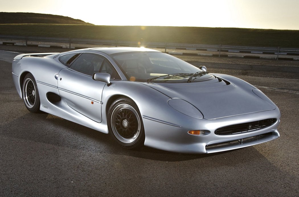 Jaguar XJ220