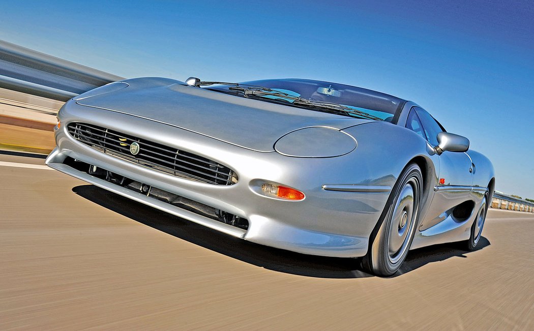 Jaguar XJ220